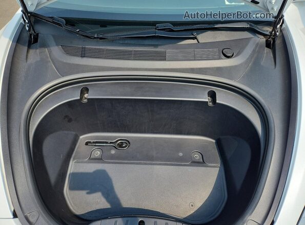 5YJ3E1EB5LF637339 2020 TESLA MODEL White Вид задньої частини салону