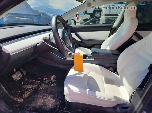 5YJ3E1EB5LF640239 2020 TESLA MODEL Blue Вид салону спереду