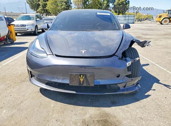5YJ3E1EB5MF150319 2021 TESLA MODEL Gray Widok z przodu