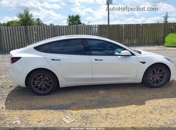 5YJ3E1EB5MF927016 2021 TESLA MODEL 3 White Widok wnętrza z tyłu
