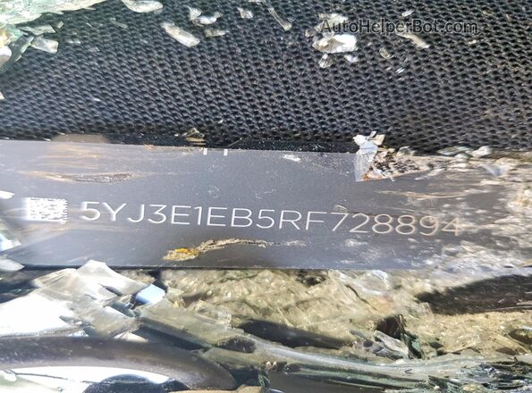 5YJ3E1EB5RF728894 2024 TESLA MODEL Черный Вид подкапотного пространства