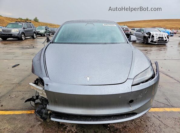 5YJ3E1EB5SF939096 2025 TESLA MODEL Серебряный Вид спереди