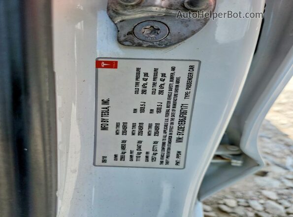 5YJ3E1EB6JF067171 2018 TESLA MODEL White Engine compartment view