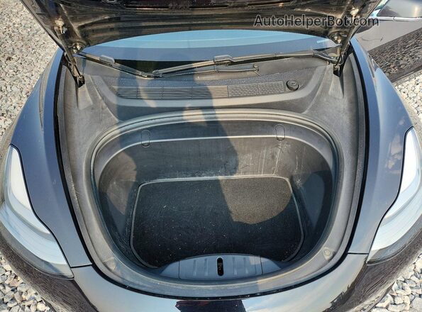 5YJ3E1EB6JF071804 2018 TESLA MODEL Black Rear interior view
