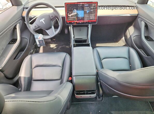5YJ3E1EB6KF436984 2019 TESLA MODEL Белый Вид панели приборов