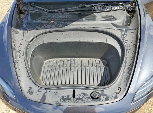 5YJ3E1EB6RF736518 2024 TESLA MODEL Charcoal Vista interior trasera