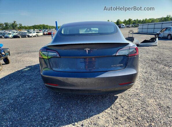 5YJ3E1EB7JF151371 2018 TESLA MODEL Gray Вид ззаду