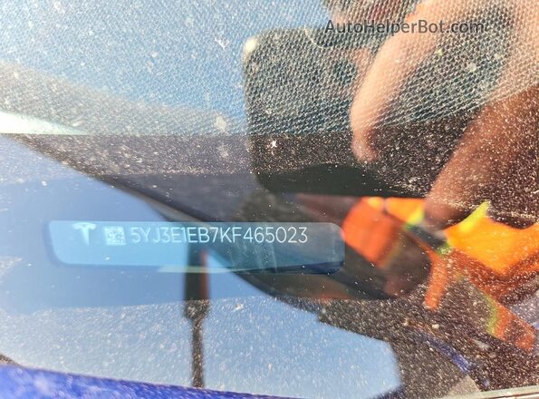 5YJ3E1EB7KF465023 2019 TESLA MODEL Blue Engine compartment view