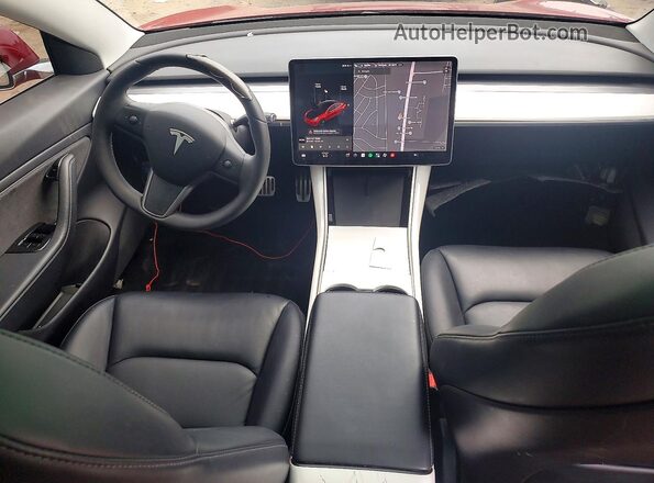 5YJ3E1EB7KF496739 2019 TESLA MODEL Красный Вид панели приборов