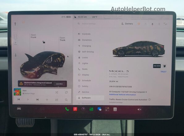 5YJ3E1EB7SF937298 2025 TESLA MODEL 3 Gray Widok tylnych siedzeń