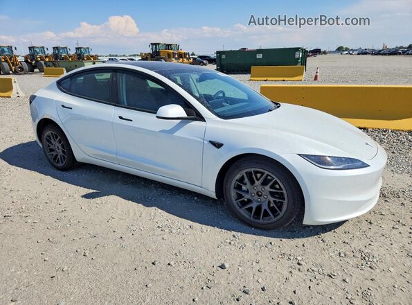 5YJ3E1EB7TF143063 2026 TESLA MODEL White Delantero derecho