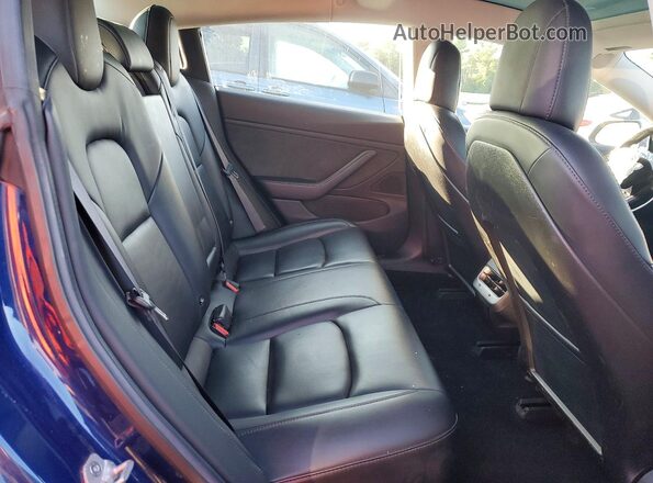 5YJ3E1EB8JF063641 2018 TESLA MODEL Blue Հետևի նստատեղերի տեսք