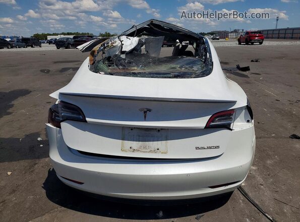 5YJ3E1EB8JF106522 2018 TESLA MODEL White Հետևի տեսք