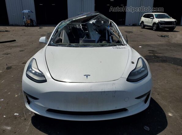 5YJ3E1EB8JF106522 2018 TESLA MODEL White Դիմացի տեսք