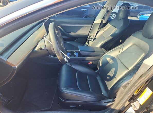 5YJ3E1EB8KF413268 2019 TESLA MODEL Black Front interior view