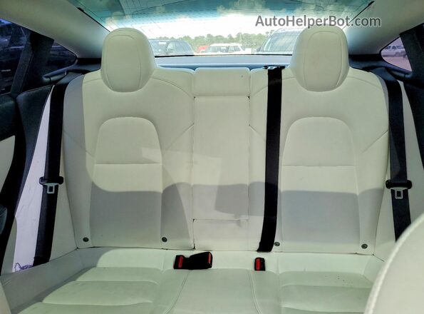 5YJ3E1EB8KF421791 2019 TESLA OTHER Красный Вид задних сидений
