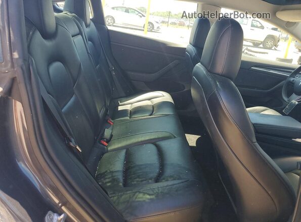 5YJ3E1EB8NF186426 2022 TESLA MODEL Gray Vista de los asientos traseros