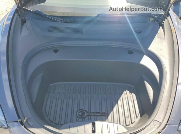 5YJ3E1EB8NF186426 2022 TESLA MODEL Gray Vista interior trasera