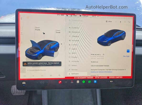 5YJ3E1EB8RF795585 2024 TESLA MODEL Синий Вид щитка приборов