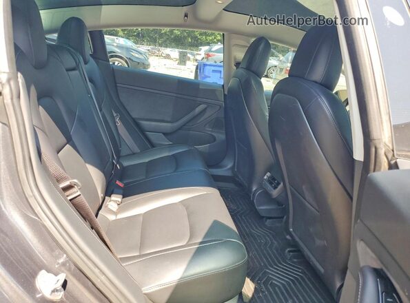 5YJ3E1EB9JF093182 2018 TESLA MODEL Gray Հետևի նստատեղերի տեսք