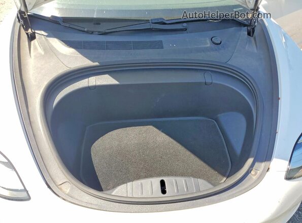 5YJ3E1EB9KF151048 2019 TESLA MODEL White Vista interior trasera