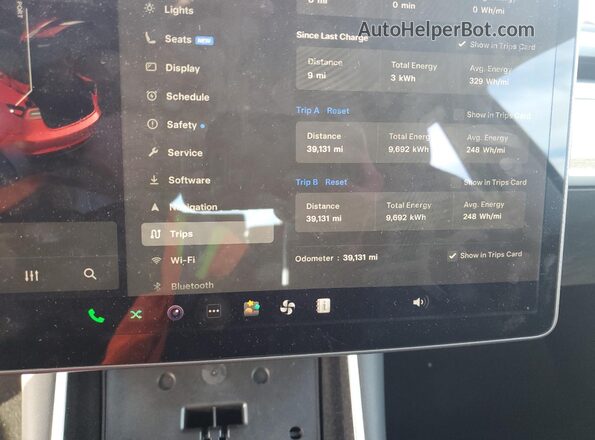 5YJ3E1EB9KF364856 2019 TESLA MODEL Red Սարքավորումների վահանակի տեսք