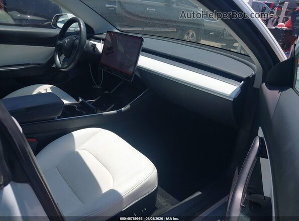 5YJ3E1EB9KF407009 2019 TESLA MODEL 3 White Widok wnętrza z przodu