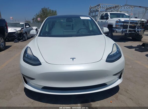 5YJ3E1EB9KF407009 2019 TESLA MODEL 3 White Widok zestawu wskaźników