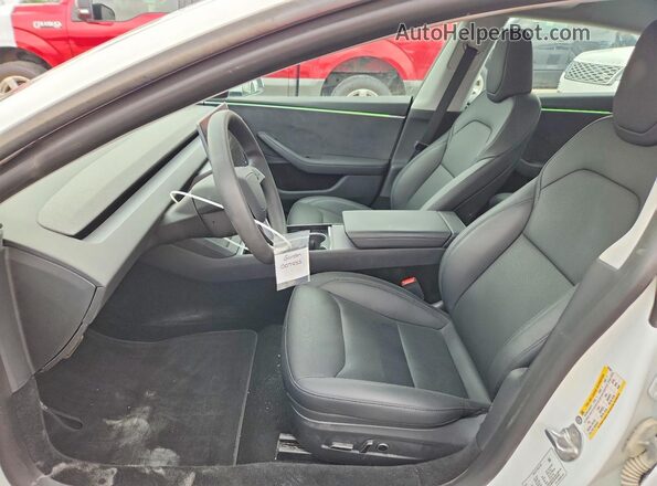 5YJ3E1EB9SF007855 2025 TESLA MODEL Белый Вид салона спереди