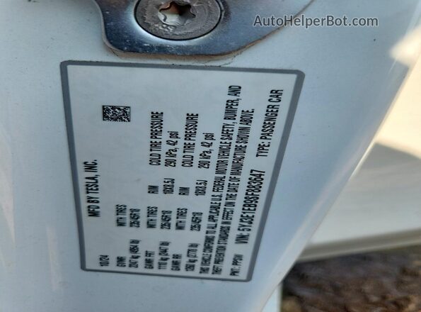 5YJ3E1EB9SF883647 2025 TESLA MODEL White ძრავის განყოფილების ხედი