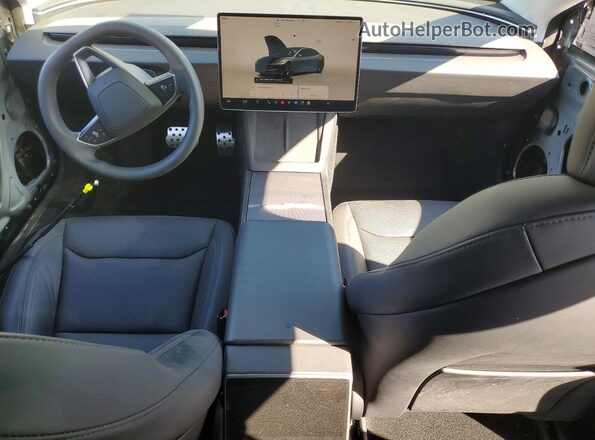 5YJ3E1EB9SF907607 2025 TESLA MODEL Gray Առջևի վահանակի տեսք