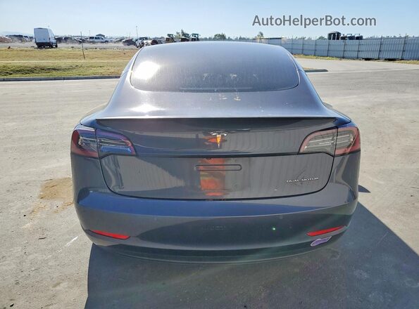 5YJ3E1EBXJF079372 2018 TESLA MODEL Gray Հետևի տեսք