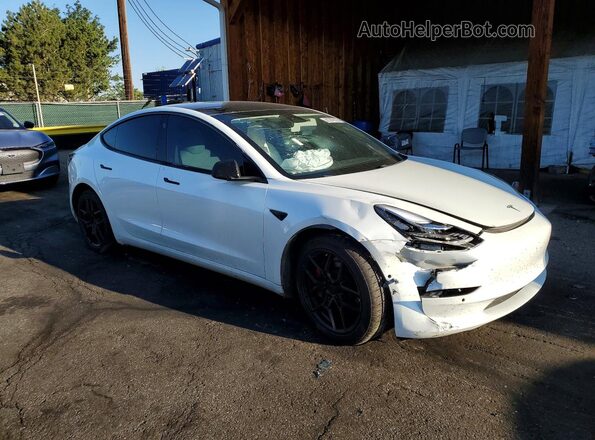 5YJ3E1EBXJF081400 2018 TESLA MODEL Белый Передняя правая четверть