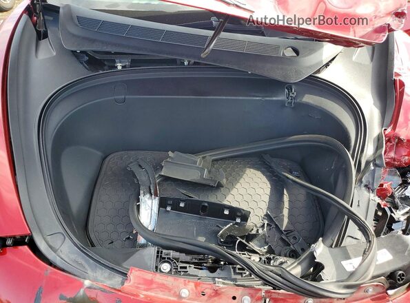 5YJ3E1EBXJF129686 2018 TESLA MODEL Red უკანა სალონის ხედი