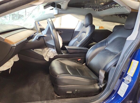5YJ3E1EBXKF210995 2019 TESLA MODEL Blue Front interior view