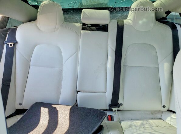 5YJ3E1EBXKF437121 2019 TESLA MODEL Blue Հետևի նստատեղերի տեսք