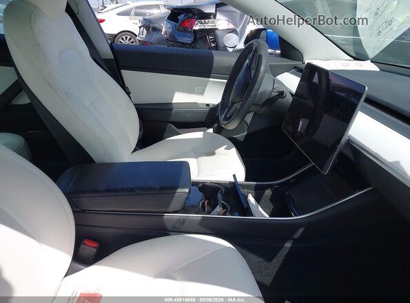5YJ3E1EBXKF450516 2019 TESLA MODEL 3 Blue Front interior view