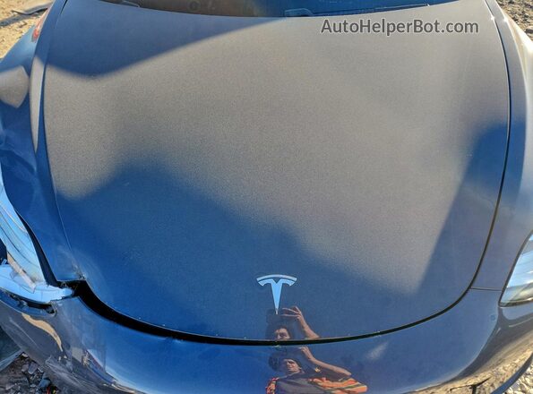 5YJ3E1EBXMF836727 2021 TESLA MODEL Gray Vista interior trasera