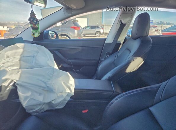 5YJ3E1EBXMF836727 2021 TESLA MODEL Gray Vista interior delantera