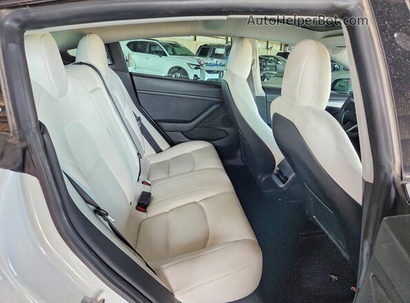 5YJ3E1EBXNF138846 2022 TESLA MODEL White Հետևի նստատեղերի տեսք