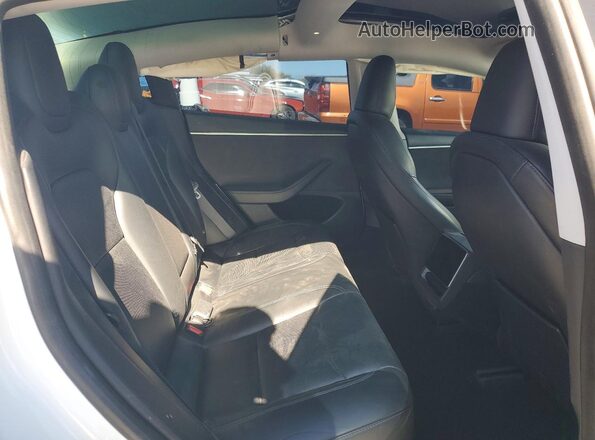 5YJ3E1EBXRF730432 2024 TESLA MODEL Белый Вид задней части салона