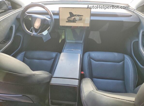 5YJ3E1EBXRF730432 2024 TESLA MODEL Белый Вид панели приборов