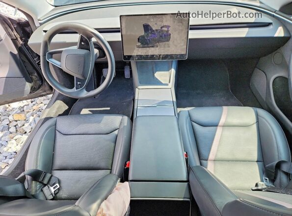 5YJ3E1EBXRF773734 2024 TESLA MODEL Черный Вид панели приборов