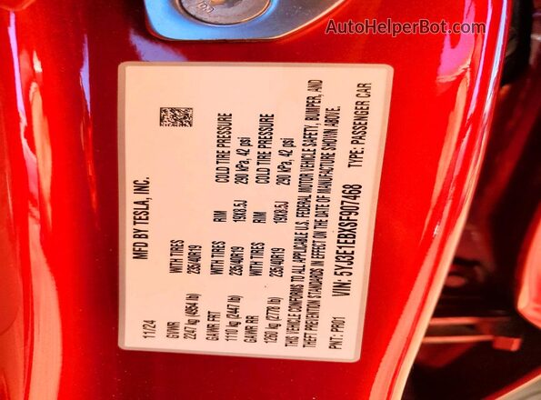 5YJ3E1EBXSF907468 2025 TESLA MODEL Red Widok komory silnika