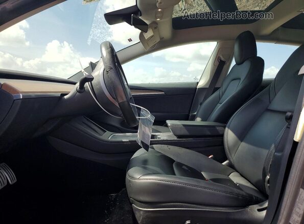 5YJ3E1EC0MF094833 2021 TESLA MODEL Серый Вид салона спереди
