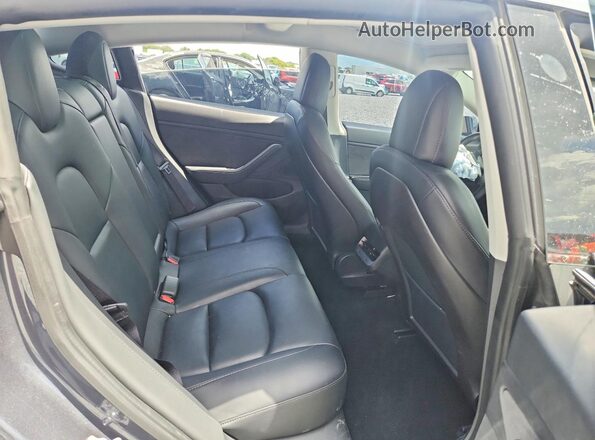5YJ3E1EC2LF713513 2020 TESLA MODEL Gray Vista de los asientos traseros