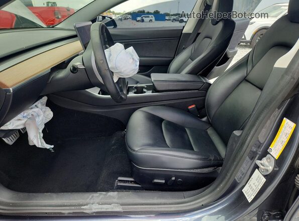 5YJ3E1EC2LF713513 2020 TESLA MODEL Gray Vista interior delantera