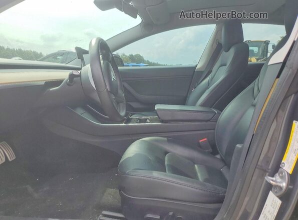 5YJ3E1EC3LF669263 2020 TESLA MODEL Charcoal Widok wnętrza z przodu