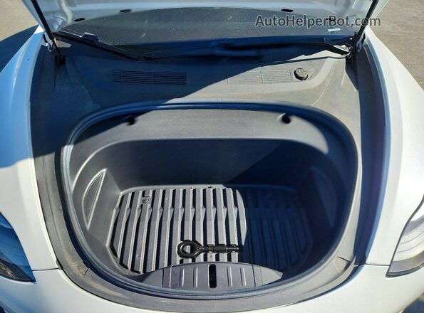 5YJ3E1EC4MF876245 2021 TESLA MODEL White უკანა სალონის ხედი