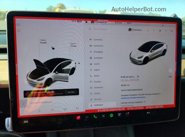 5YJ3E1EC4MF876245 2021 TESLA MODEL White ხელსაწყოთა პანელის ხედი